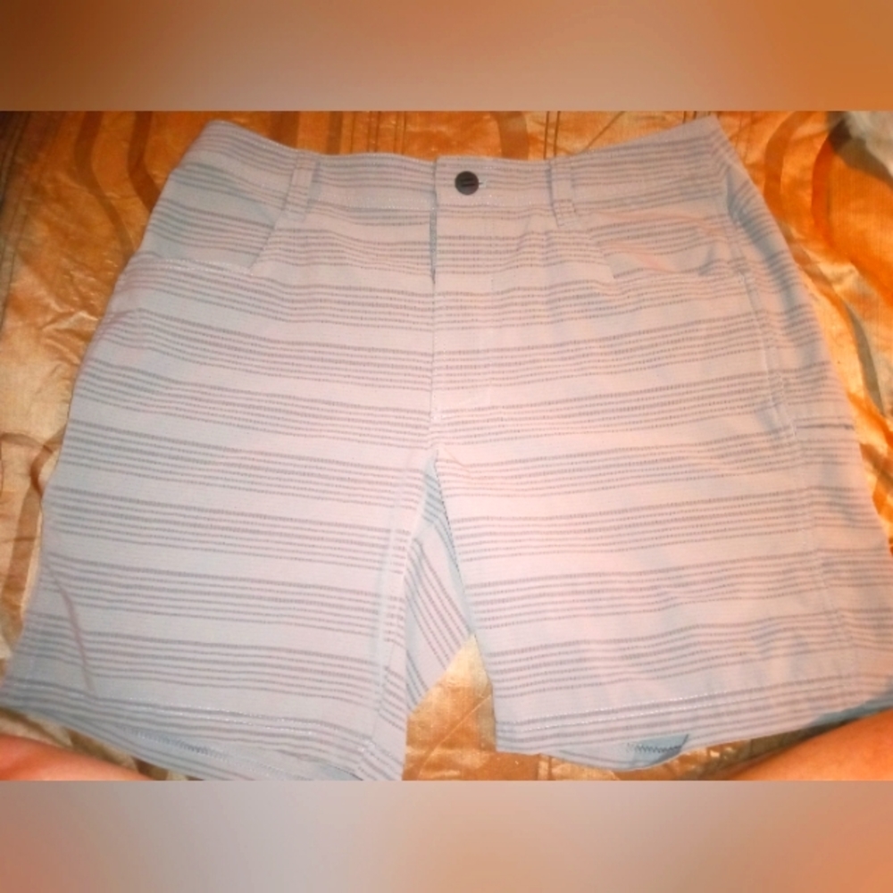 Men's KÜHL Shorts size 32